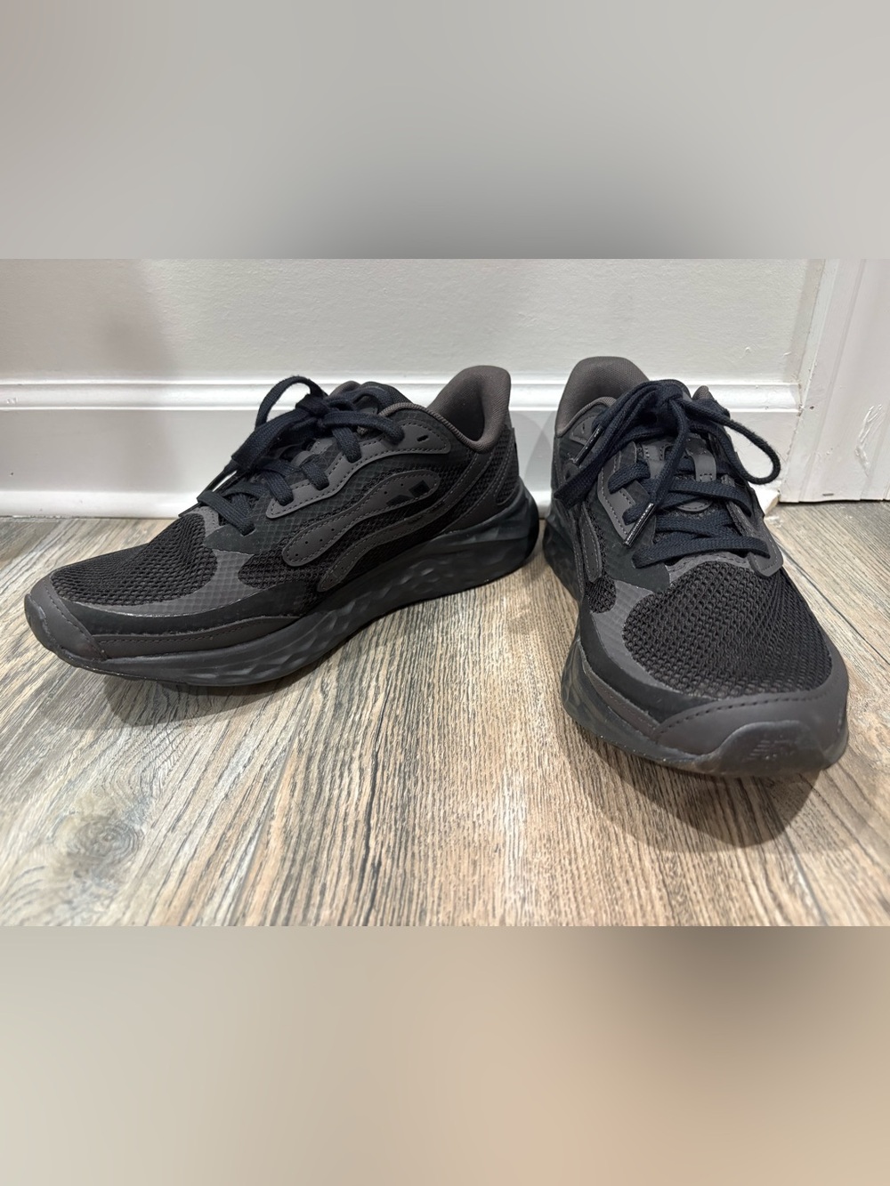 New Balance Men's Arishi v4 Running Sneaker